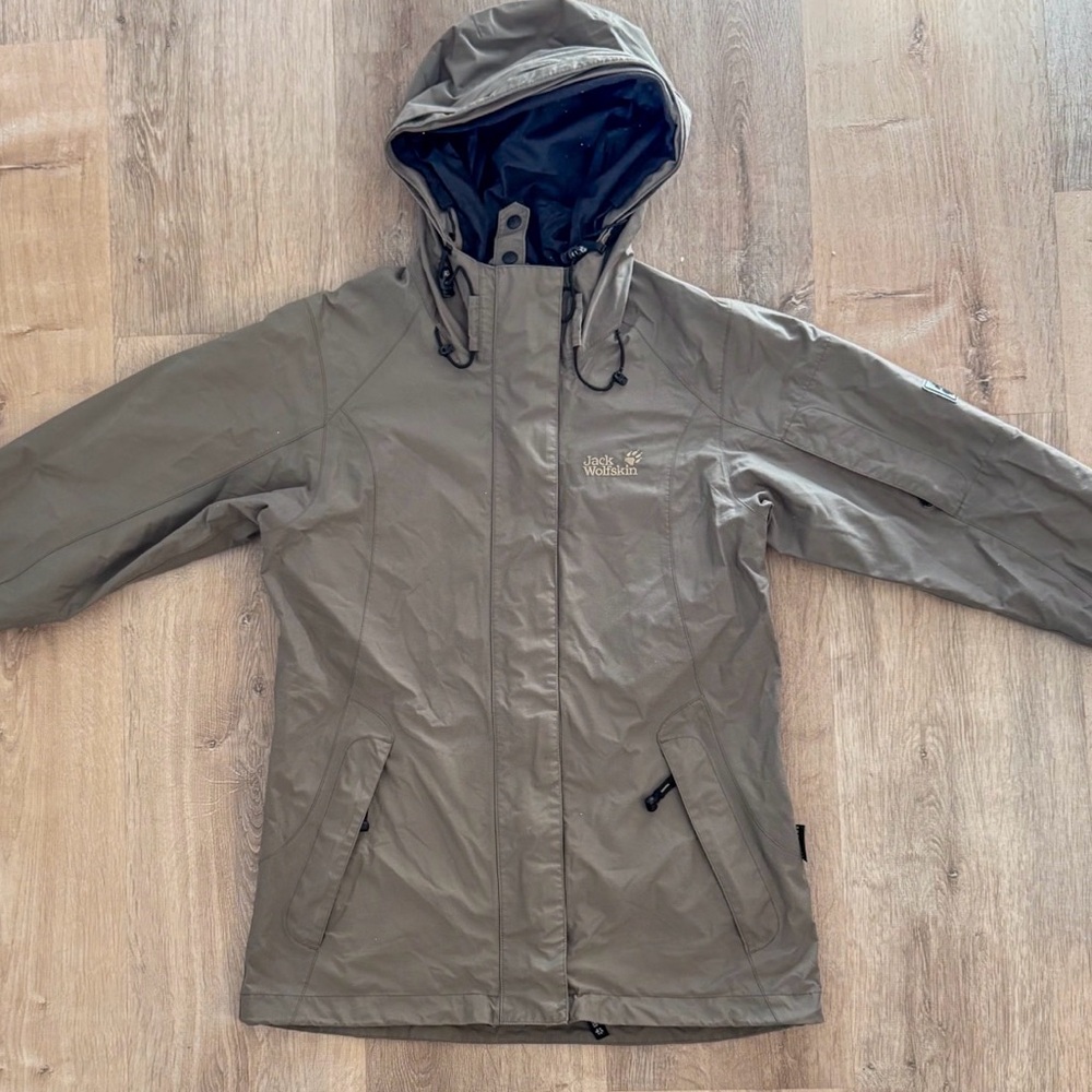 Jack Wolfskin Waterproof Rain Jacket Womens Small Taupe